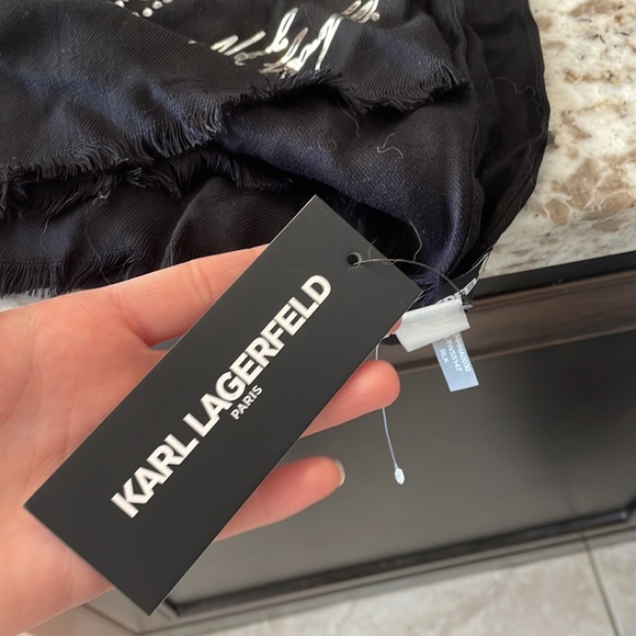 Karl Lagerfeld Blanket Scarf - Picture 2 of 3